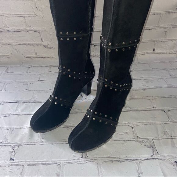 NWOB Stuart Weitzman Conan Studded Black Suede Knee Boots Size 8.5 - Picture 2 of 9